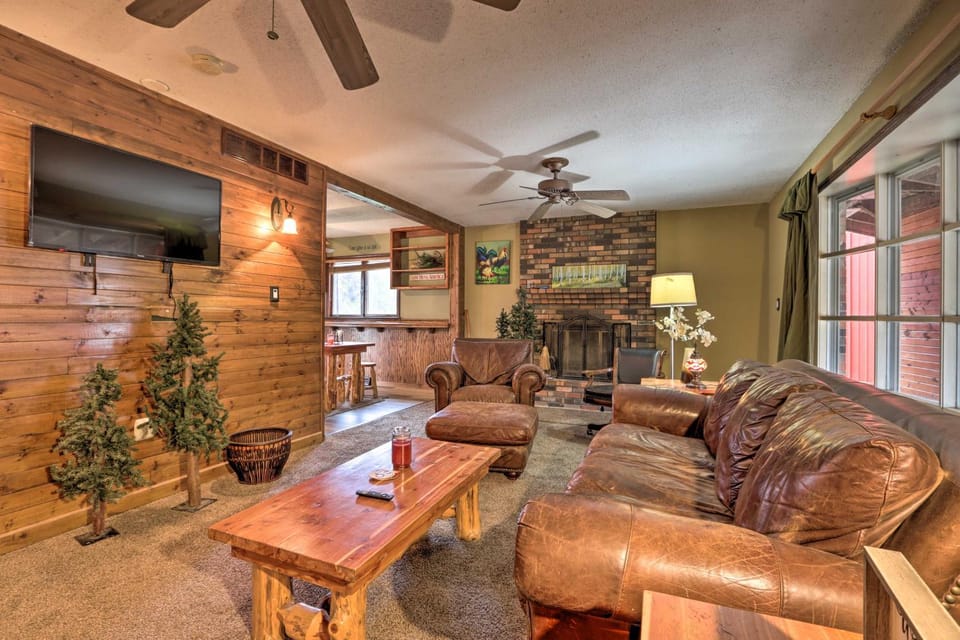 'Wildlife Lodge' Columbia Retreat off I-70! House in Missouri
