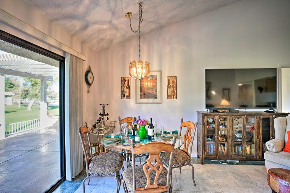 Golf Course View & Pool Access: Palm Desert Condo House in Palm Desert