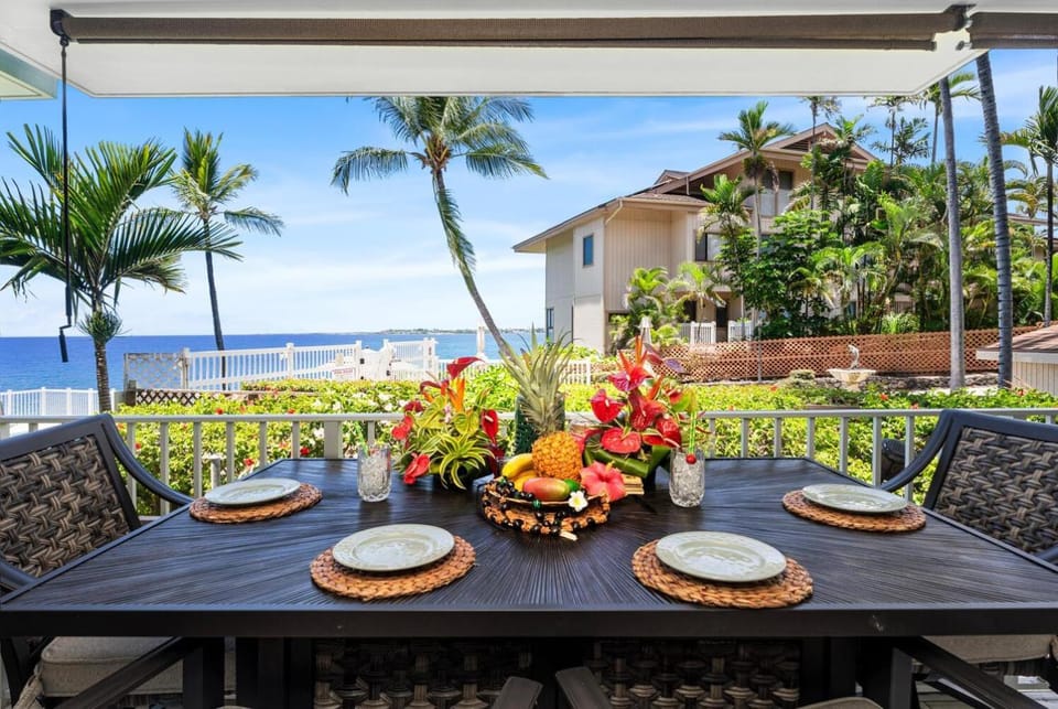 Alii Villas#127 Remodeled, AC & Ocean Views! House in Holualoa