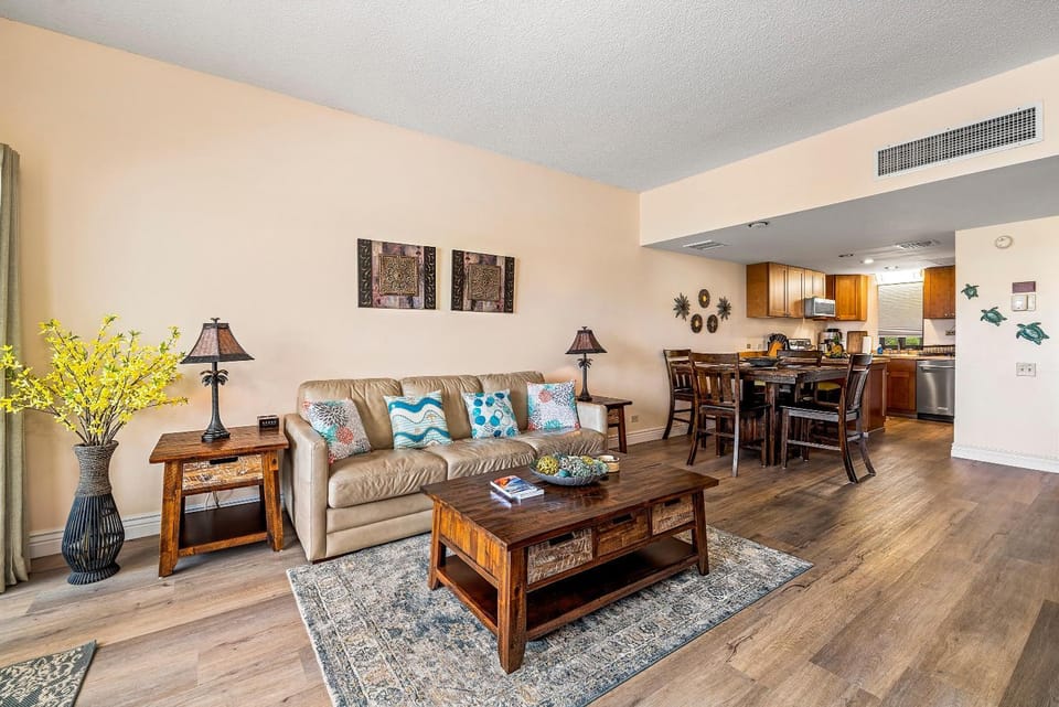 Royal Seacliff #406 House in Holualoa