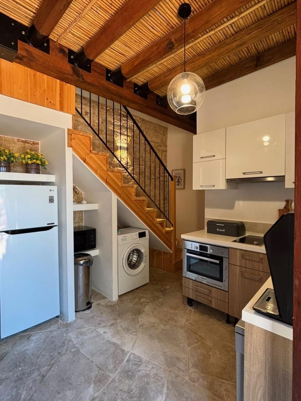 Kitchen or kitchenette, kitchen, kitchen