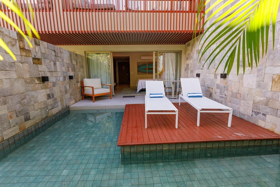 Balcony/Terrace, Swimming pool