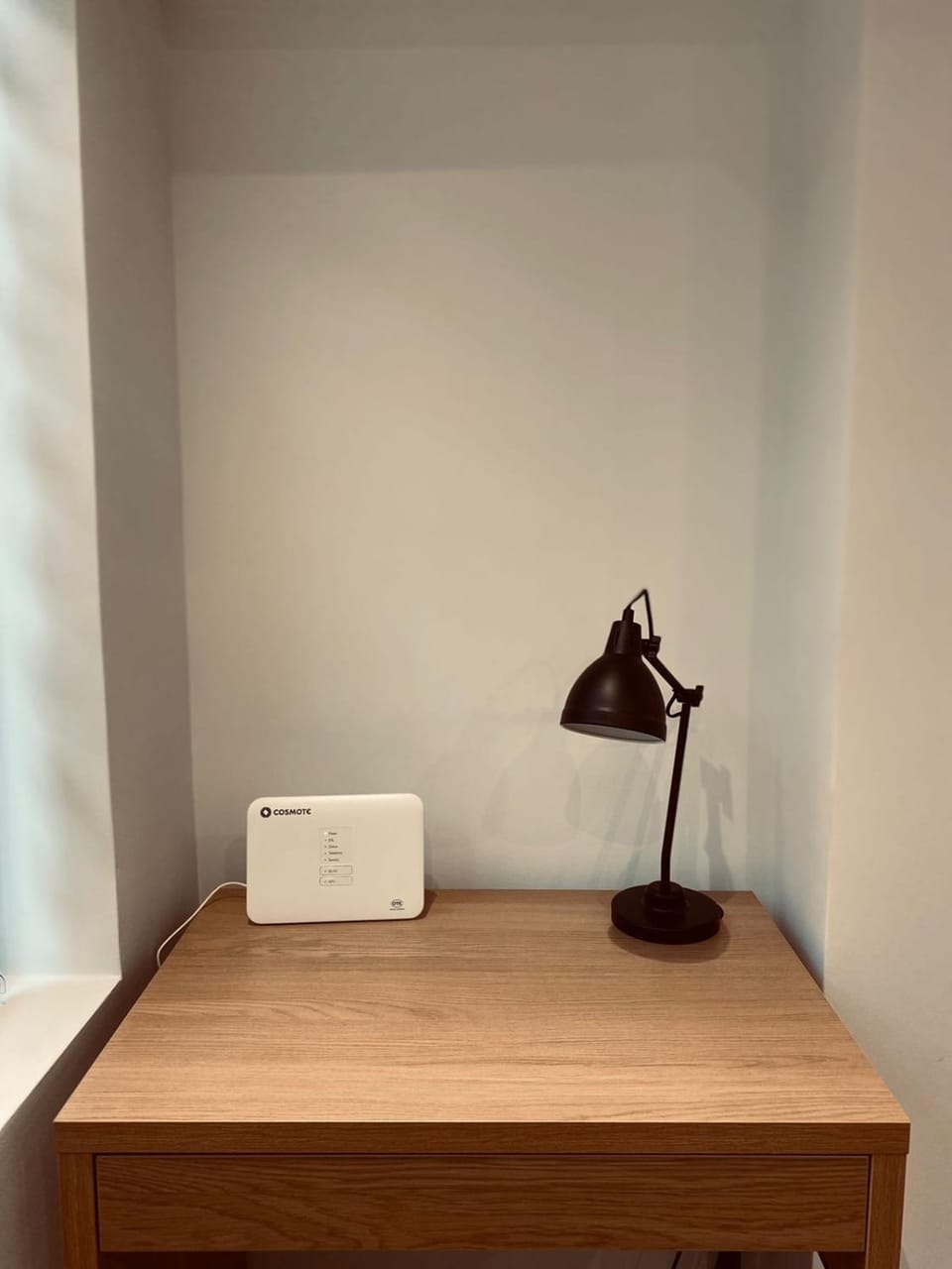 Living room, internet