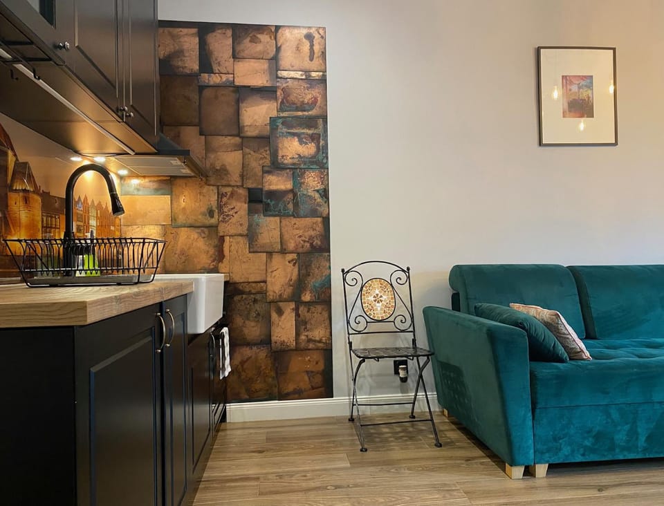 Kitchen or kitchenette, Seating area