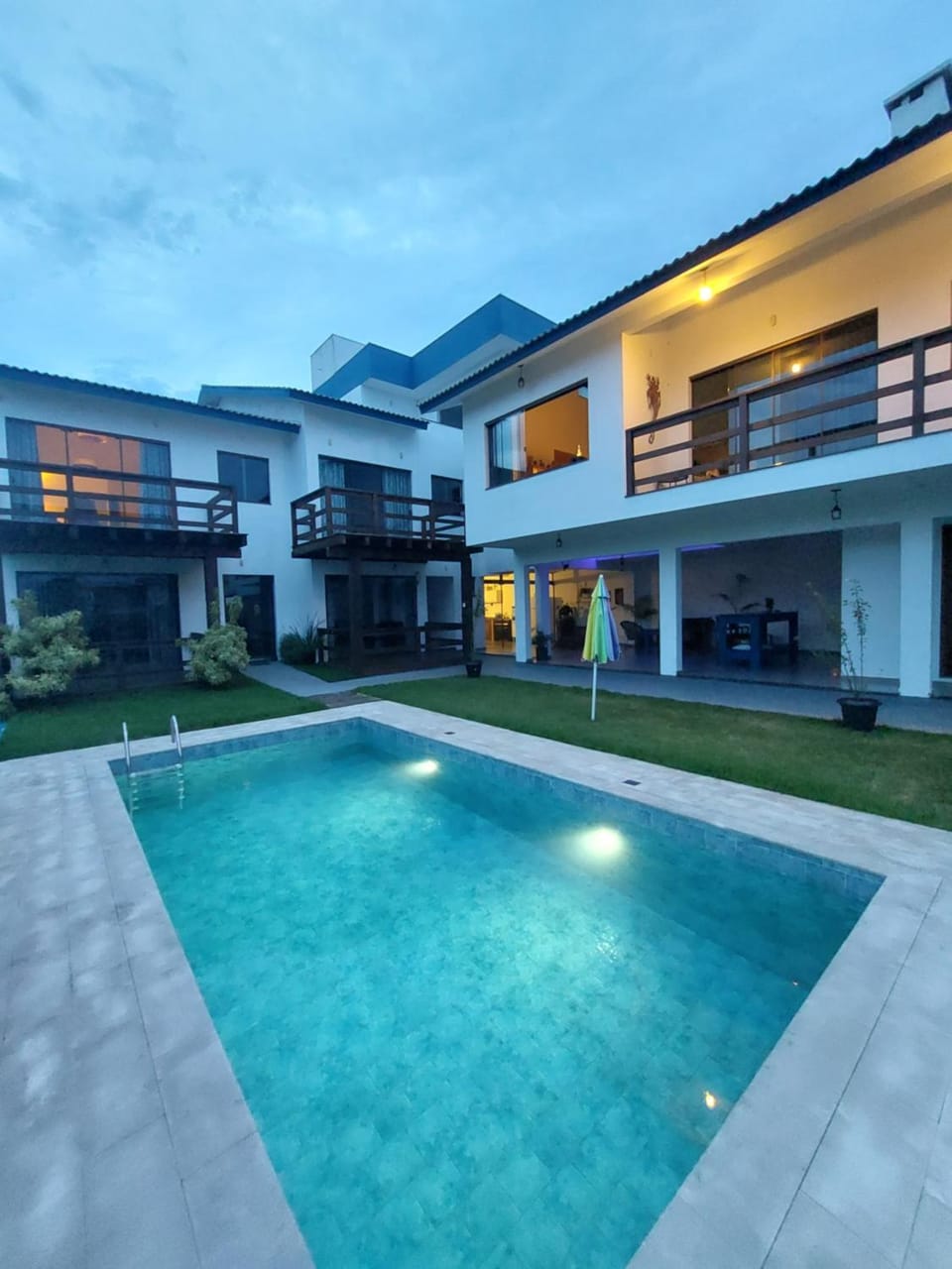 Dining area, Swimming pool