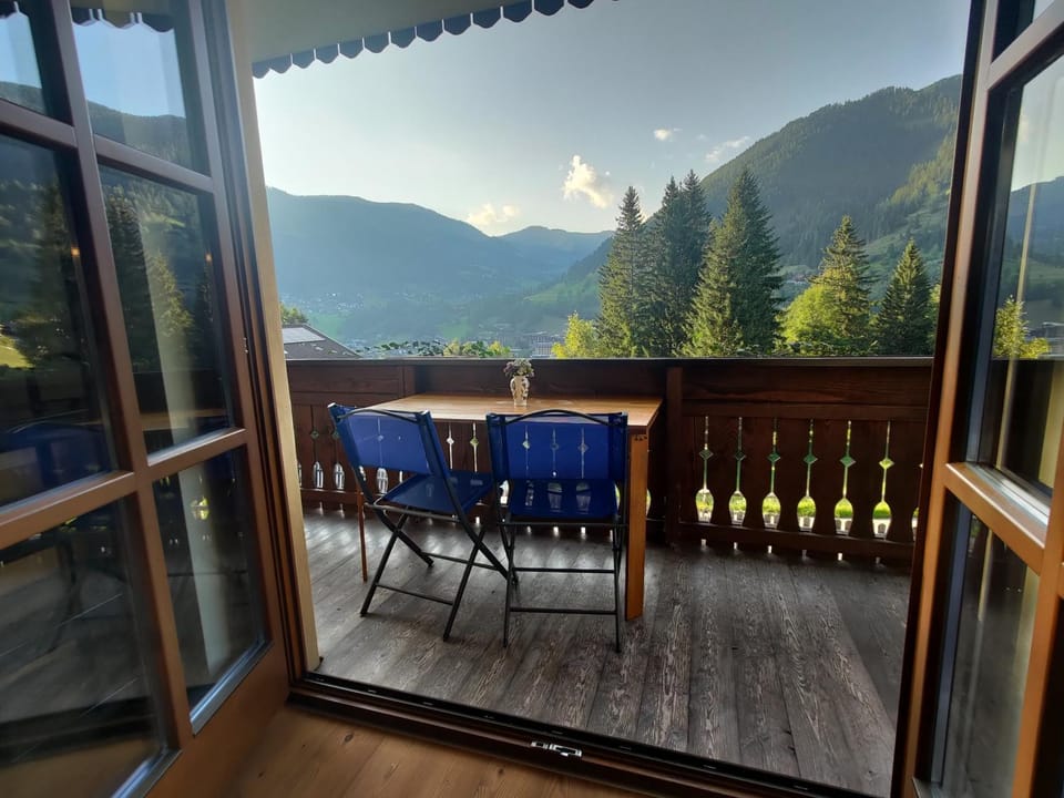 Natural landscape, Balcony/Terrace, Mountain view