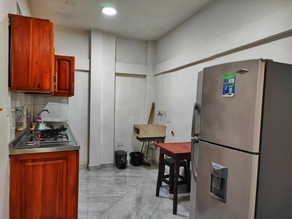 Toilet, Kitchen or kitchenette, Dining area
