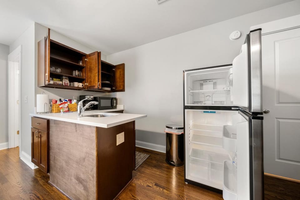 Coffee/tea facilities, Kitchen or kitchenette, Food and drinks, minibar