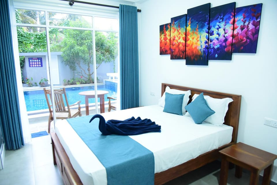 Bed, Photo of the whole room, Bedroom