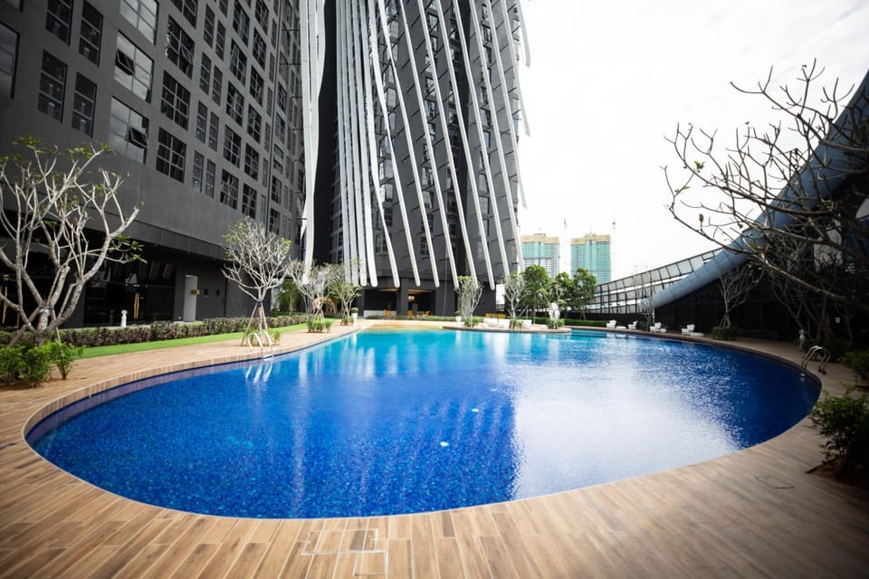 Property building, Swimming pool, Swimming pool
