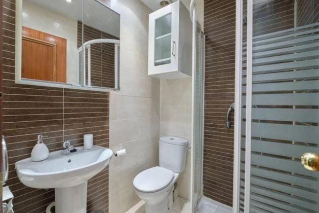Shower, Toilet, Bathroom