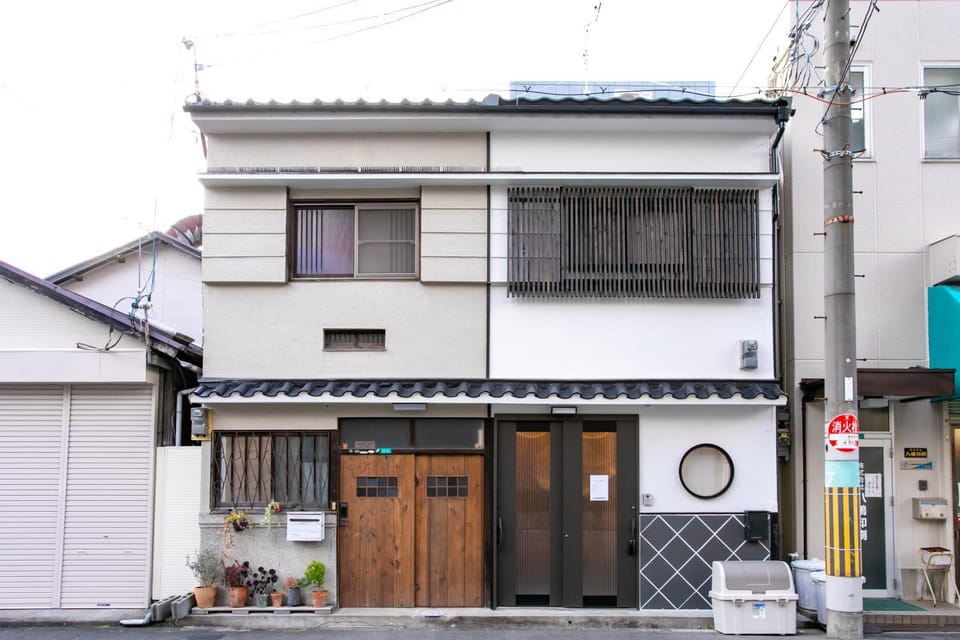 Property building, Facade/entrance