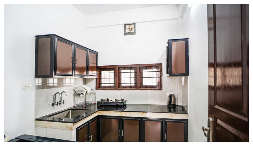 Kitchen or kitchenette, kitchen, kitchen