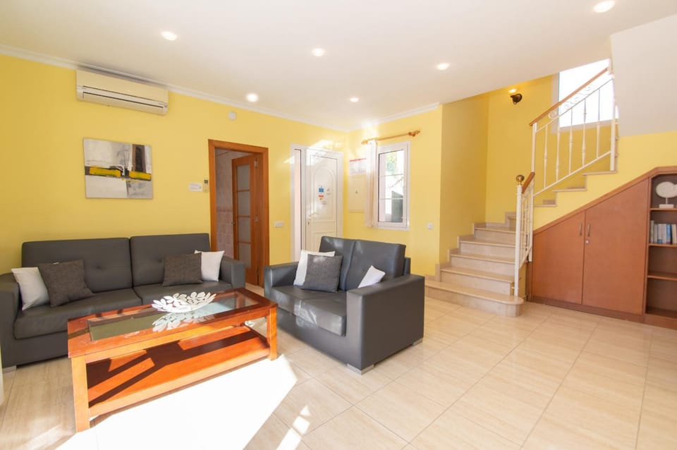 Villa Miel by Sonne Villas Villa in Serpentona