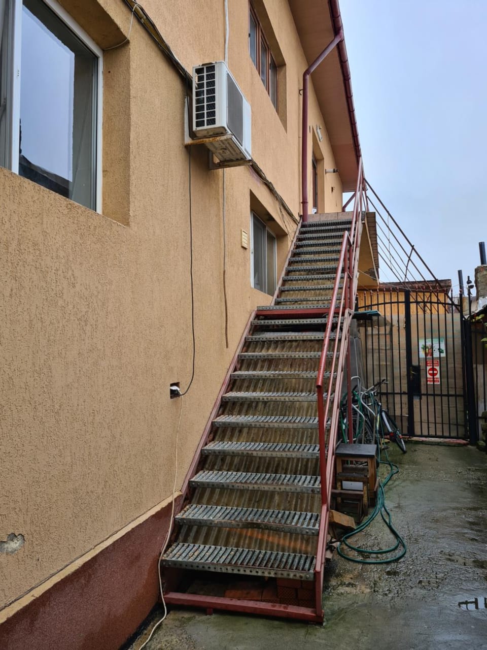Property building, Internal: Not applicable to any particular room