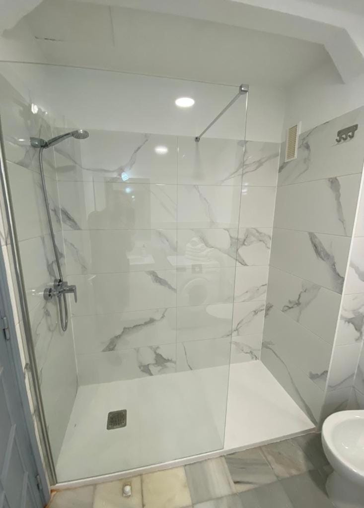 Shower, Bathroom