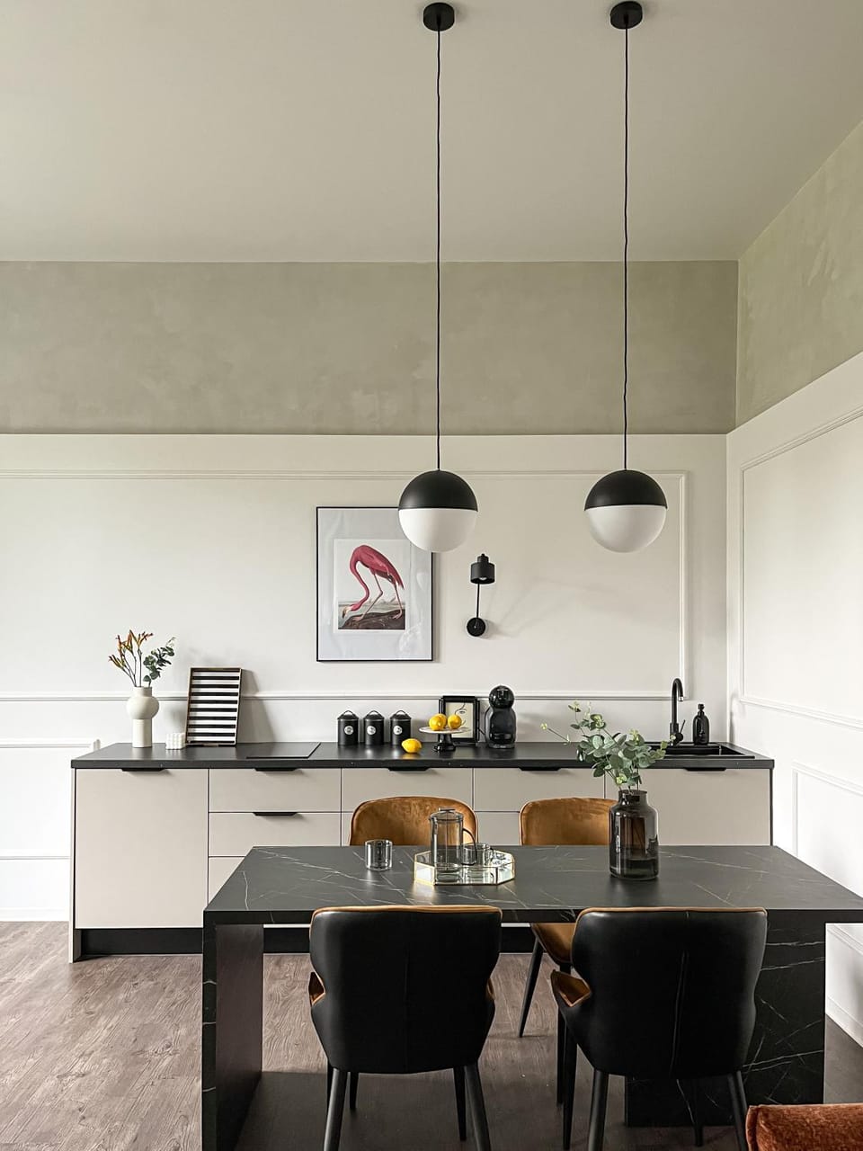 Dining area, kitchen