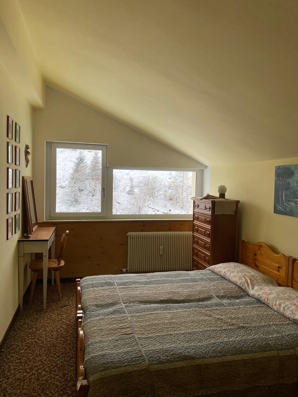 Bed, Photo of the whole room, Bedroom, hair dresser