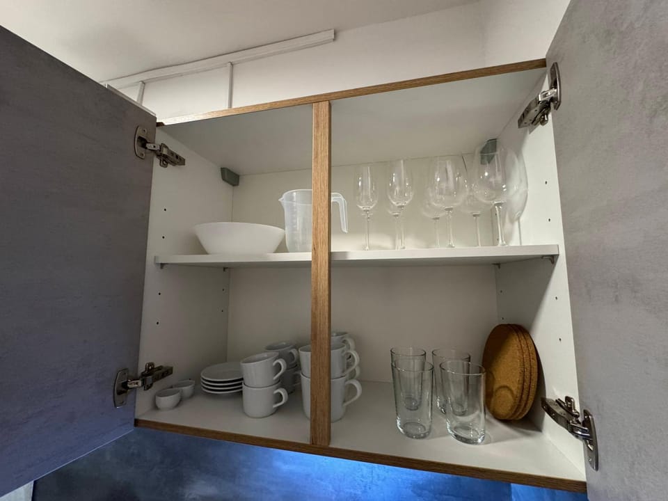 Kitchen or kitchenette, kitchen