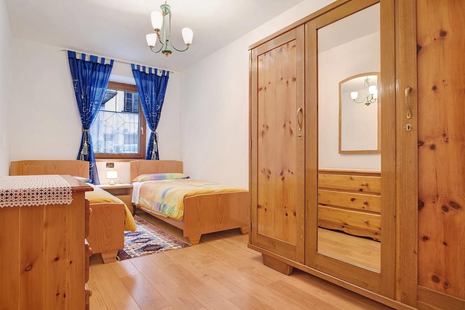 Property building, Living room, Bedroom