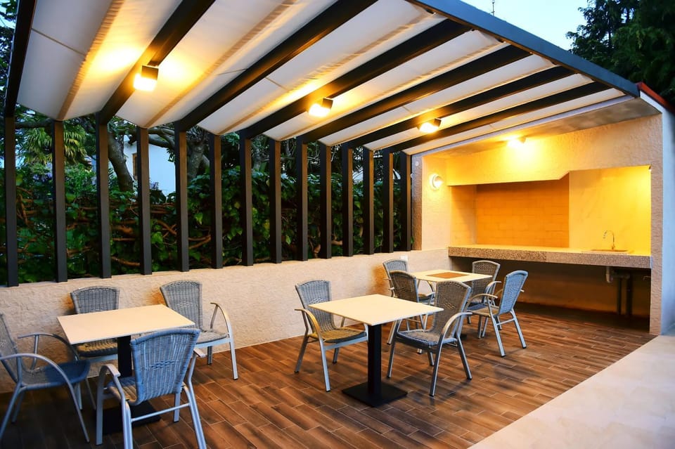 BBQ facilities, Garden, Swimming pool