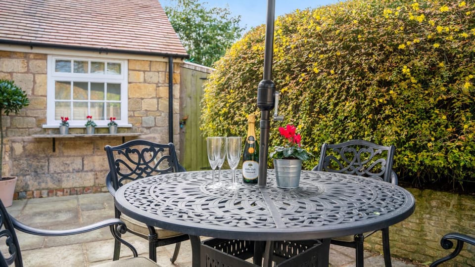 Garden, Dining area