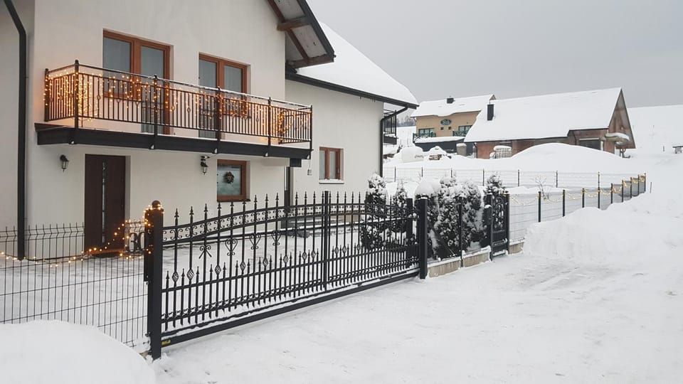 Property building, Day, Winter