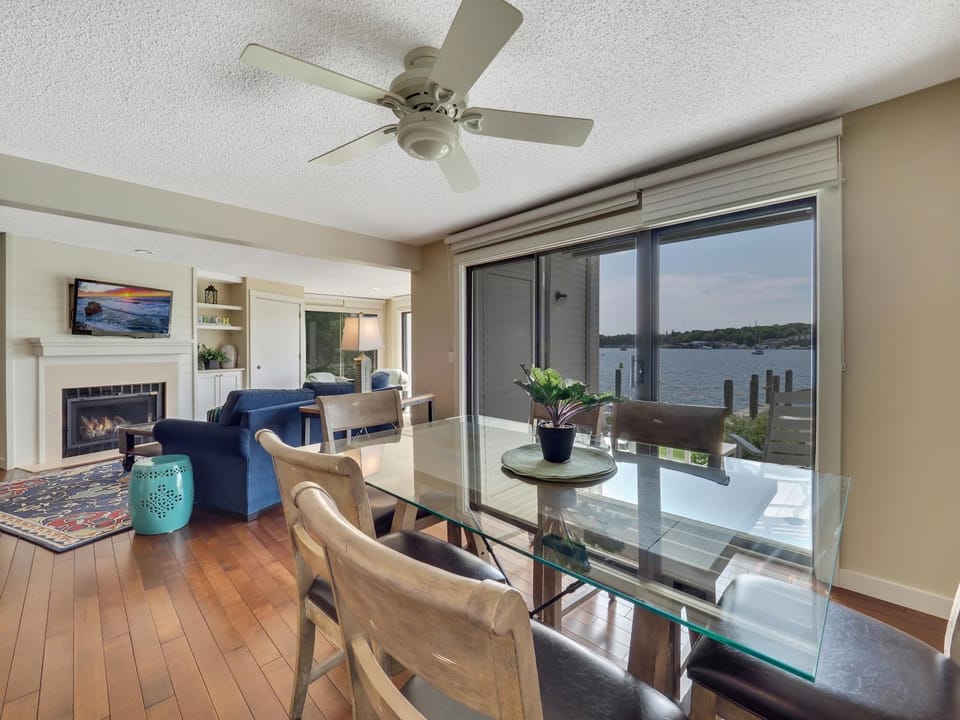 101 Edgewater Inn House in Charlevoix
