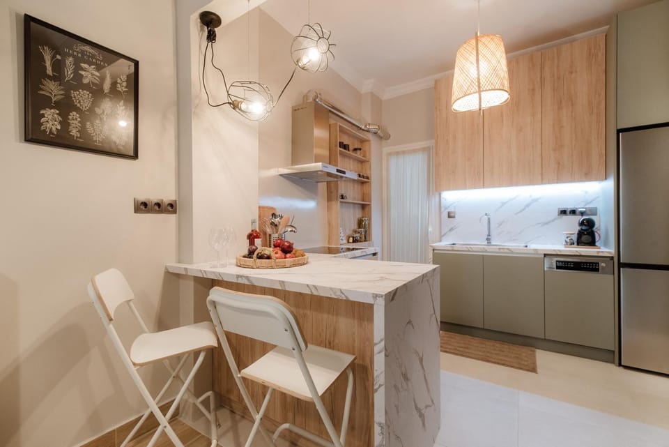 Coffee/tea facilities, Kitchen or kitchenette, Dining area, dishwasher, pet friendly, stove