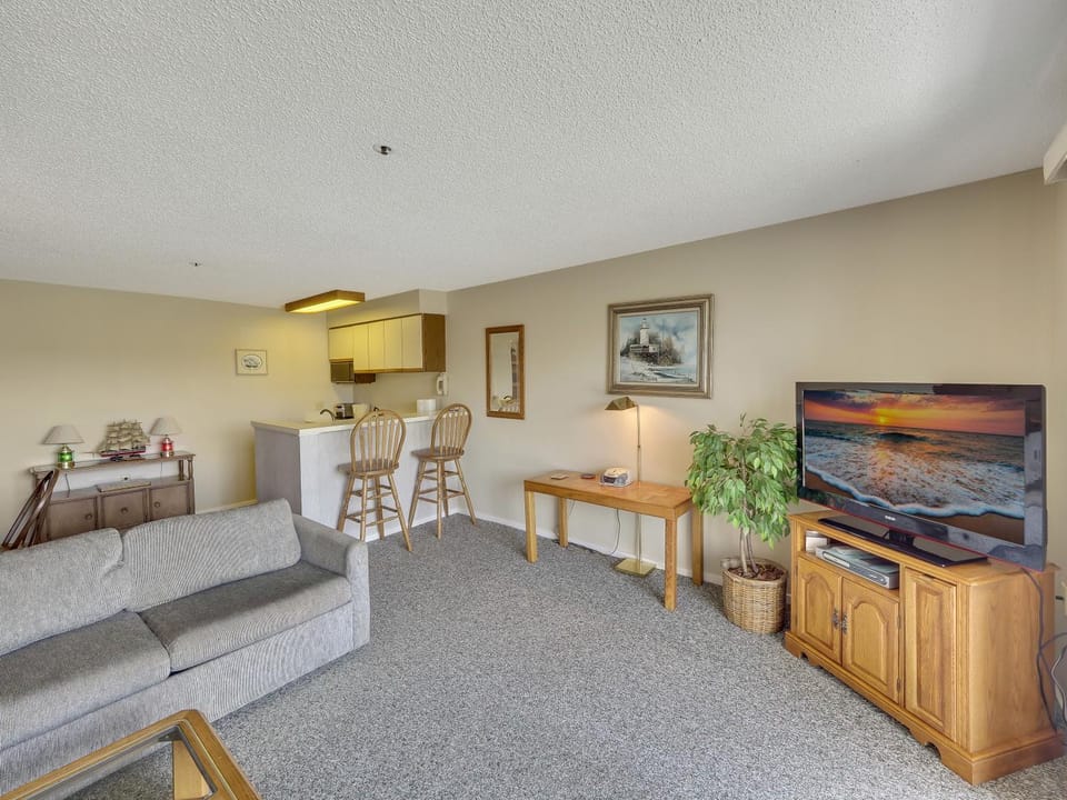 119 Edgewater Inn House in Charlevoix