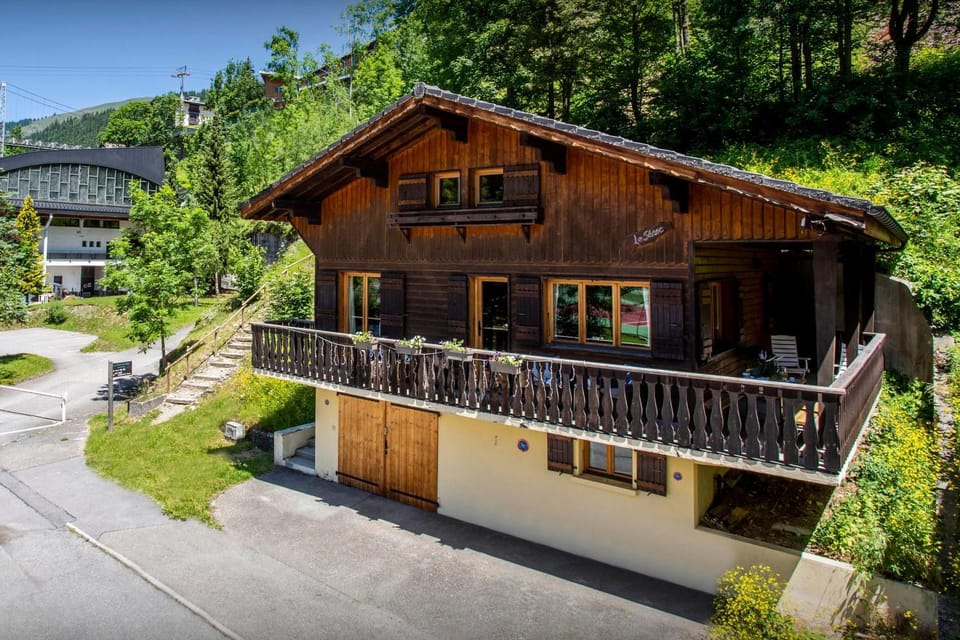 Property building, Spring, Day, Natural landscape
