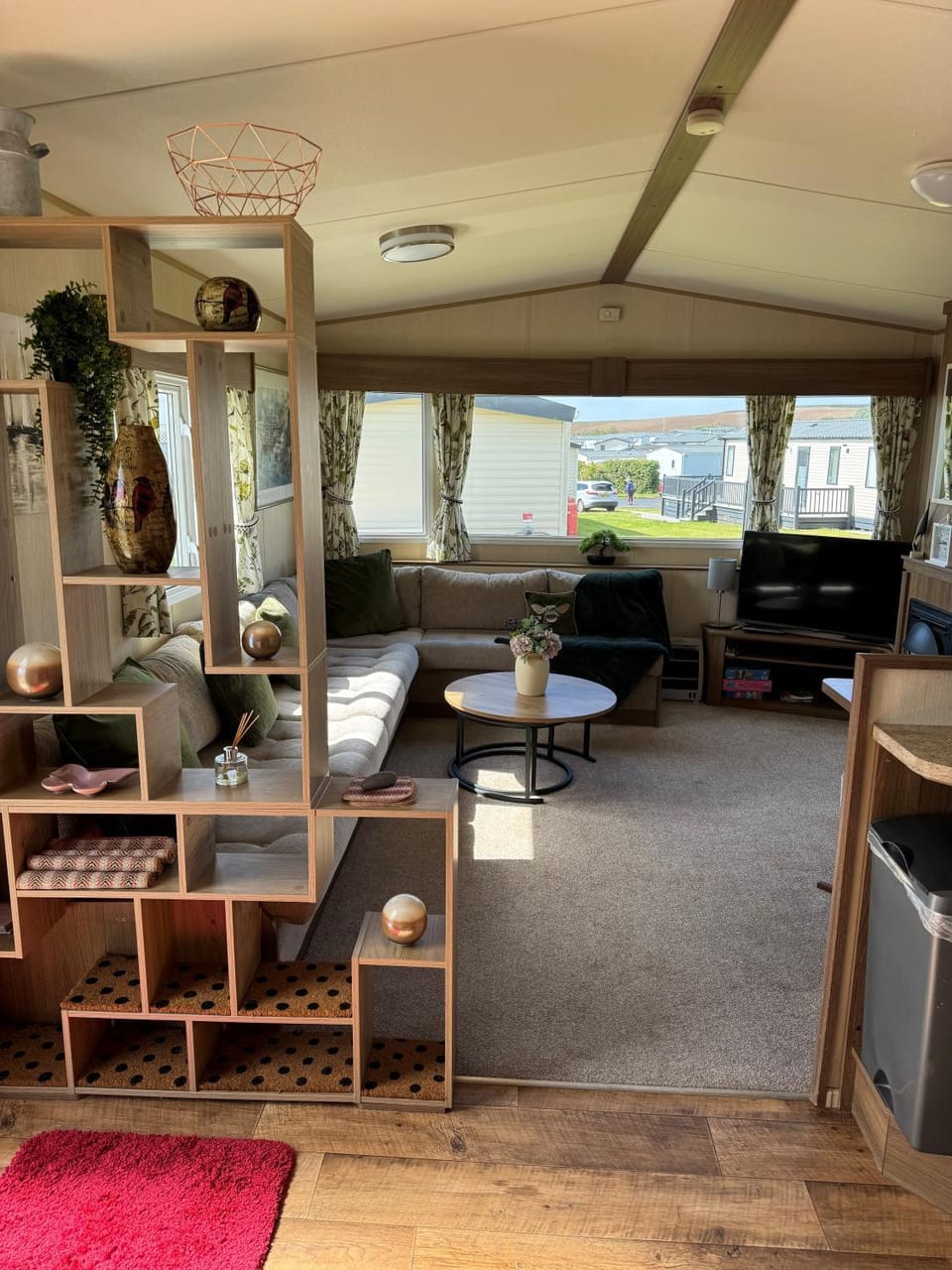 Facade/entrance, TV and multimedia, Living room