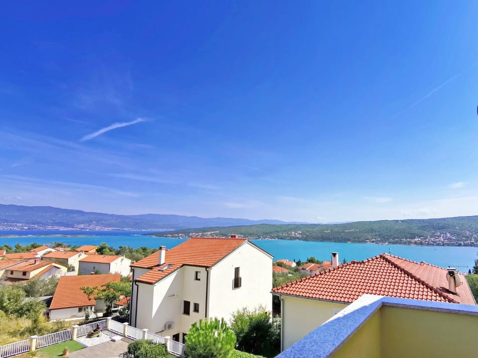 Apartments Pinta de Sol Bed and Breakfast in Primorje-Gorski Kotar County