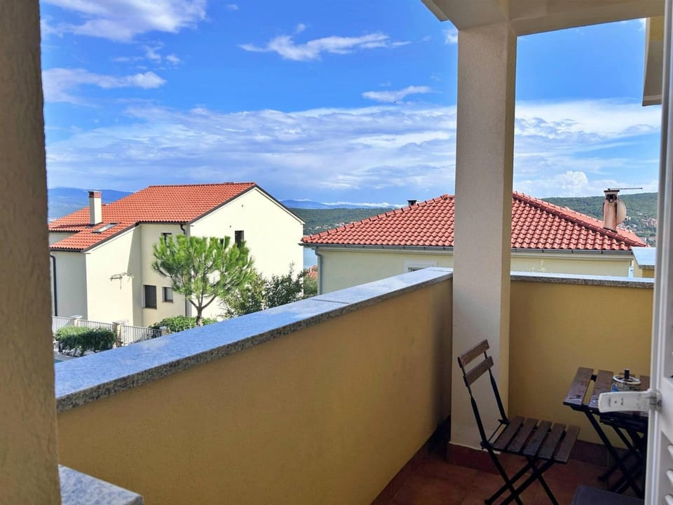 Apartments Pinta de Sol Bed and Breakfast in Primorje-Gorski Kotar County