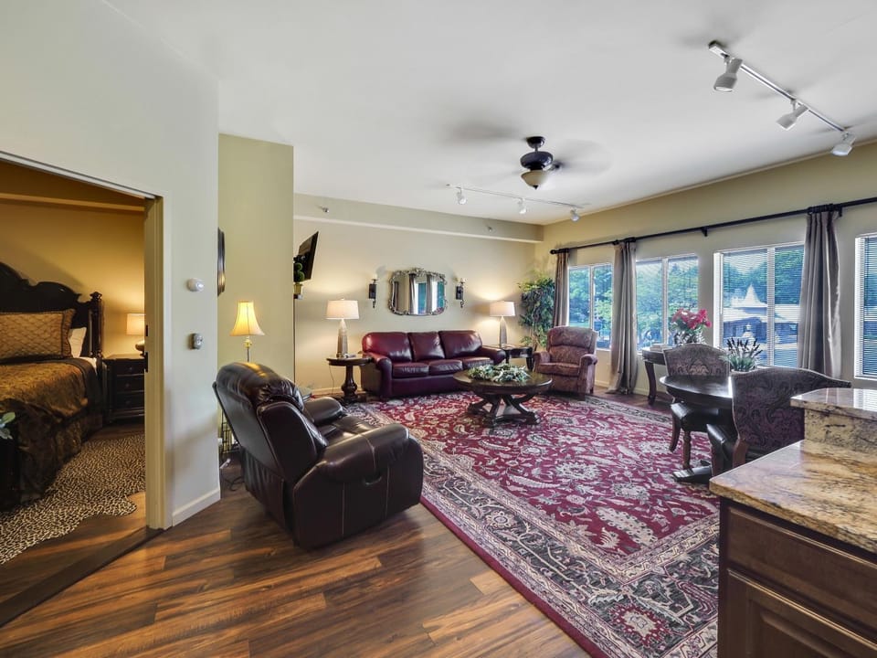 377 Edgewater Inn House in Charlevoix