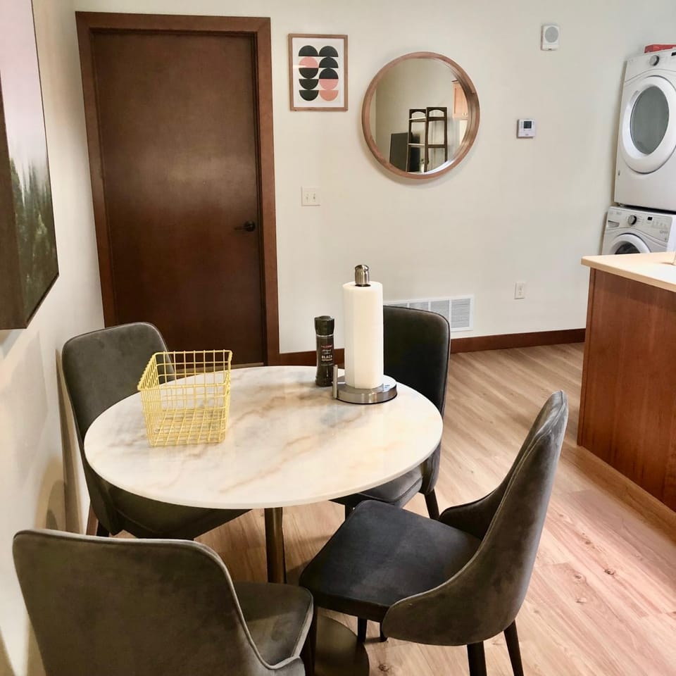Your Downtown Rapid City Base Camp! Apartment in Rapid City