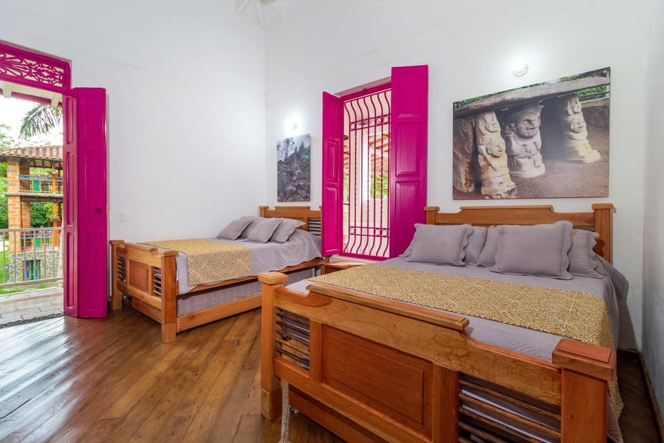 Bed, Seating area, Bedroom
