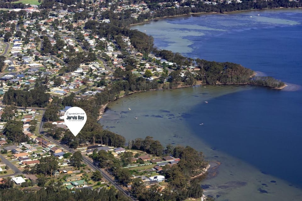 WaterSide by Experience Jervis Bay House in Saint Georges Basin
