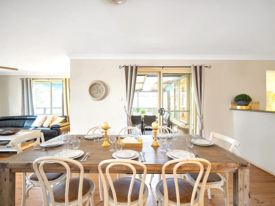 WaterSide by Experience Jervis Bay House in Saint Georges Basin