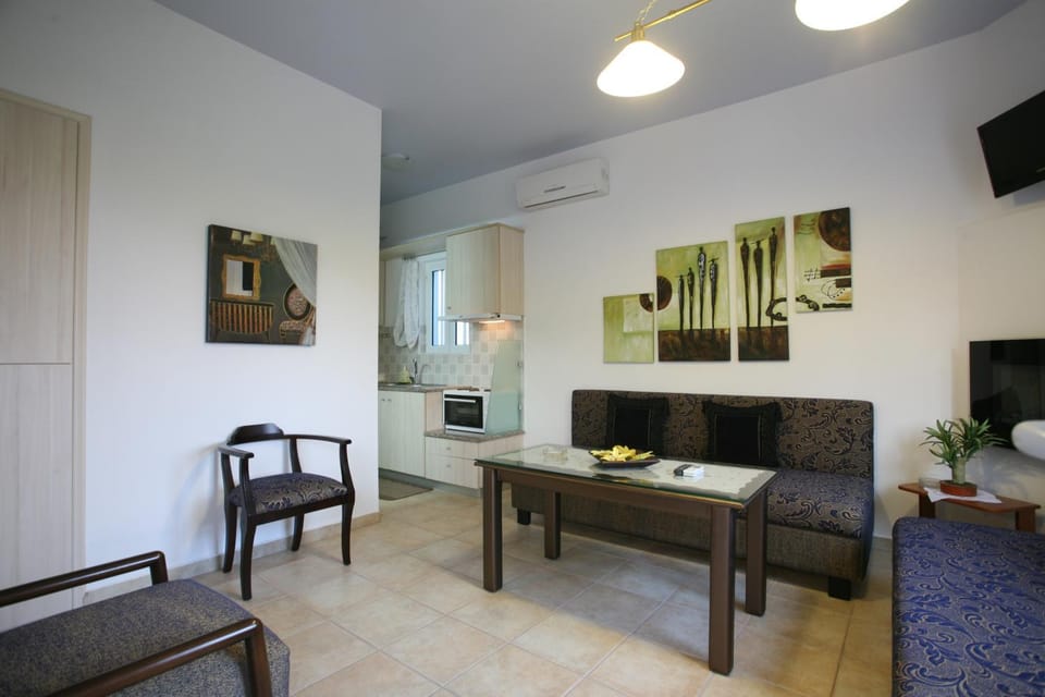 Living room, Photo of the whole room, Seating area