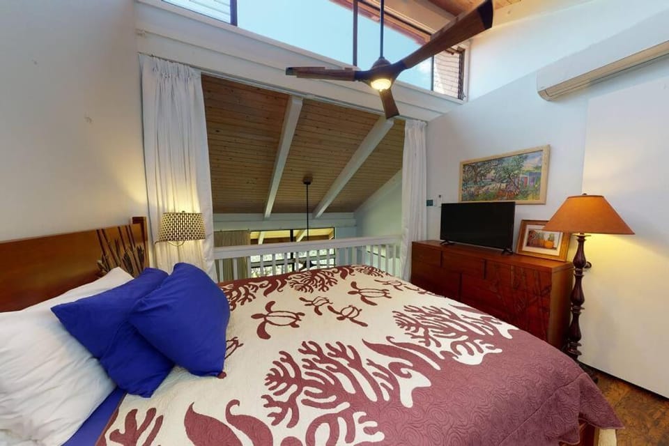 Magnificent Sunsets and Ocean views at Luana Kai Apartment in Kihei