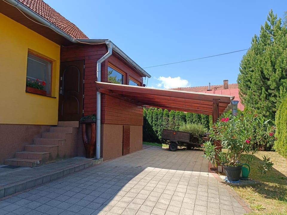 Útulný dovolenkový dom House in Slovakia
