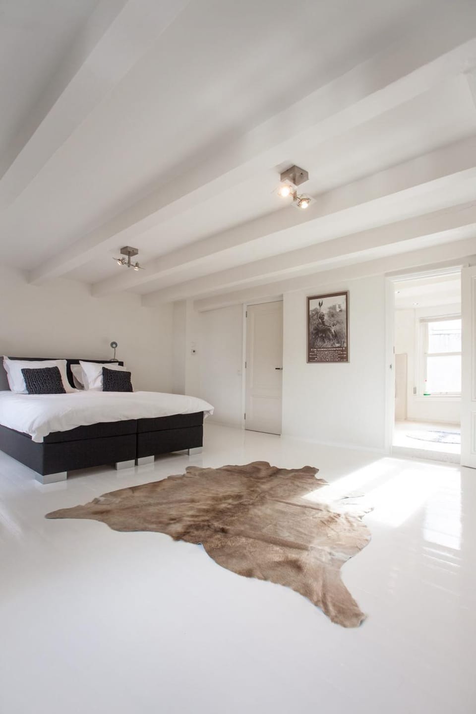 Bed, Day, Summer, Photo of the whole room, Bedroom
