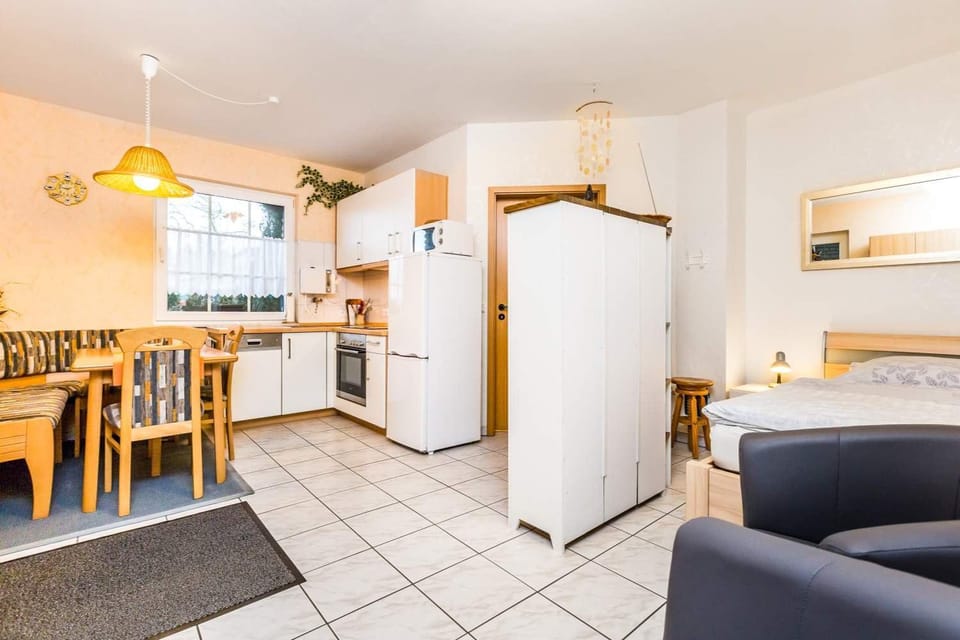 Kitchen or kitchenette, Dining area, kitchen