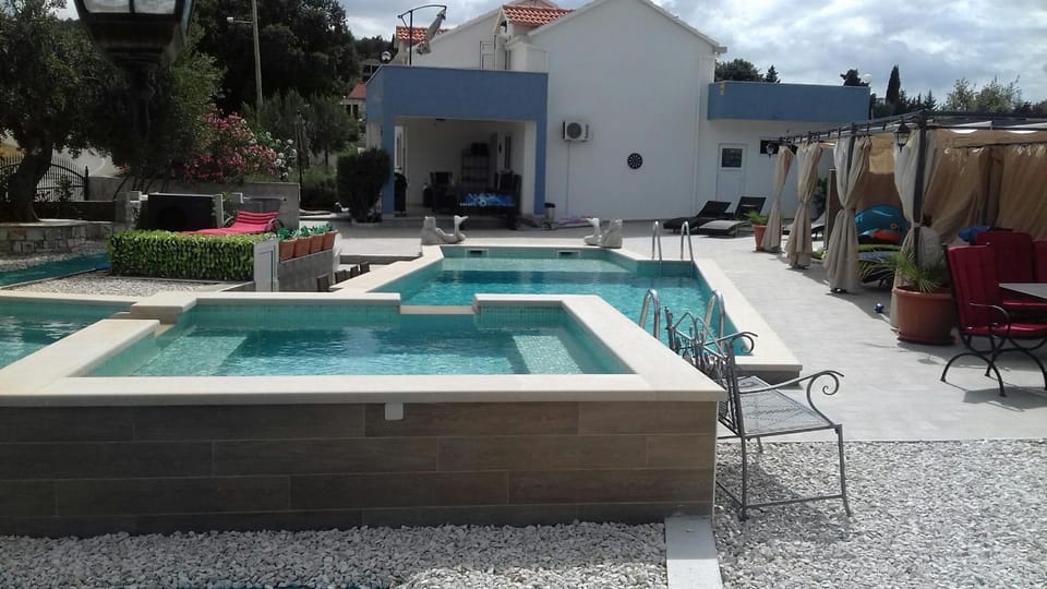 Apartment in Villa Tamara -Pool beheizt ,Meerblick Apartment in Split-Dalmatia County