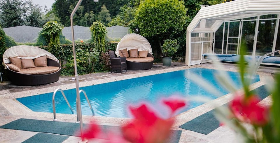 Swimming pool, Open Air Bath
