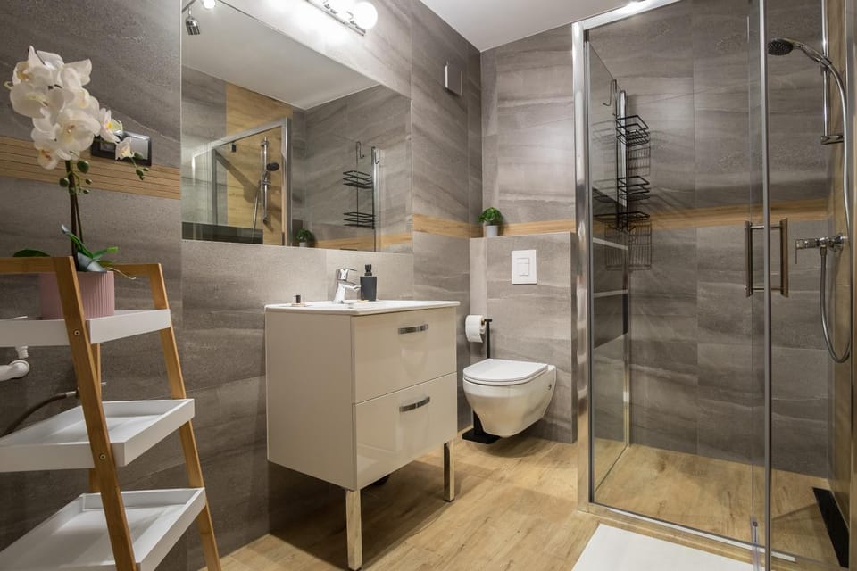 Shower, washing machine