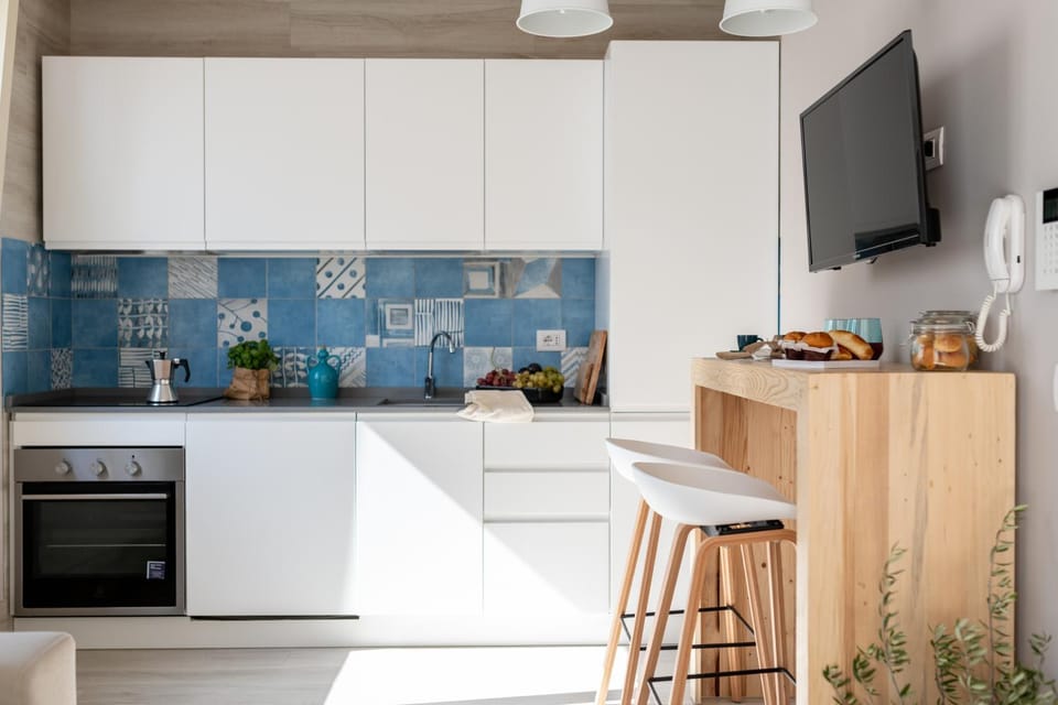 Kitchen or kitchenette, kitchen