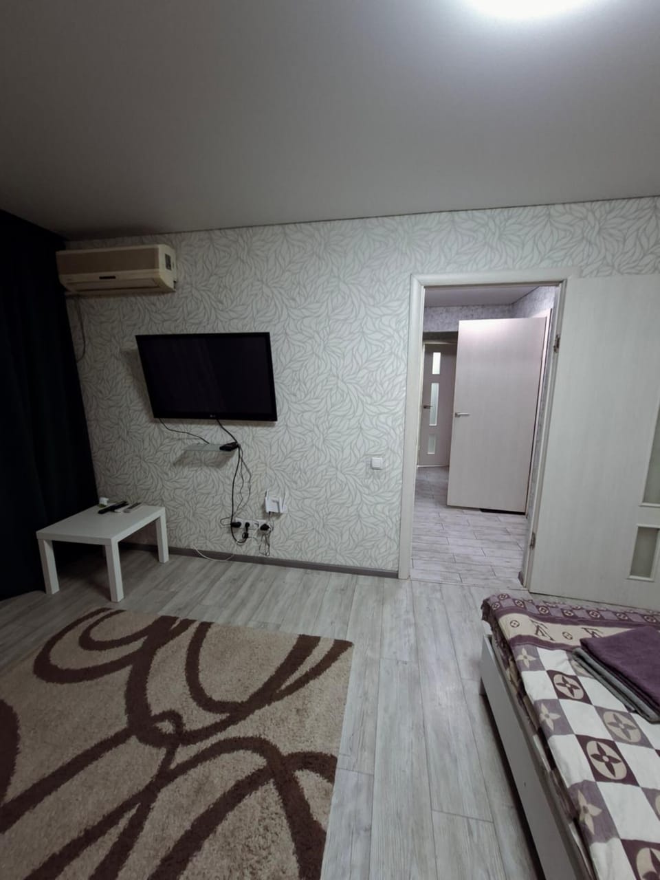 2 комнаты Саксаганский район Ашан,Мэтро,Сильпо,КБ75 Тысячка Apartment in Dnipropetrovsk Oblast