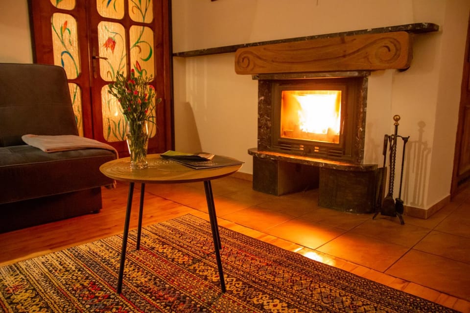Living room, Seating area, flat iron